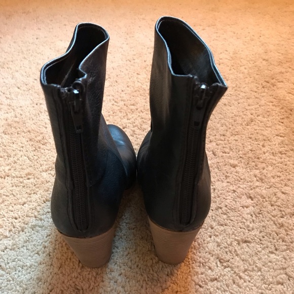 Black man made leather booties - Picture 4 of 4